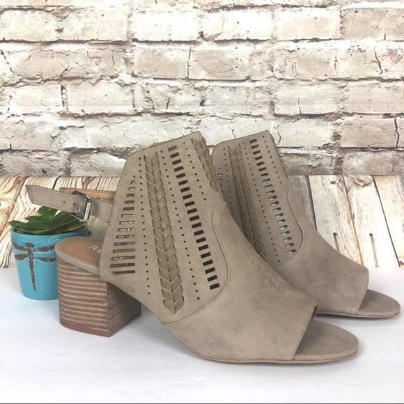NEW Report Hanelli open toe ankle bootie taupe - Picture 1 of 7